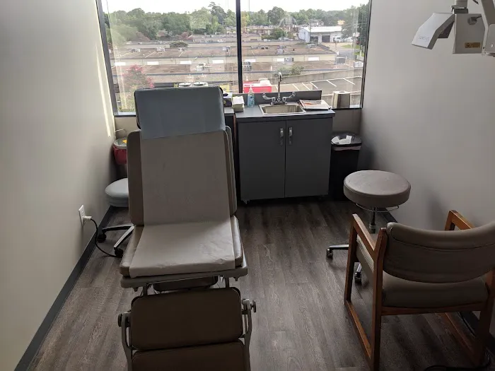 Dr. W Dermatology Picture 10