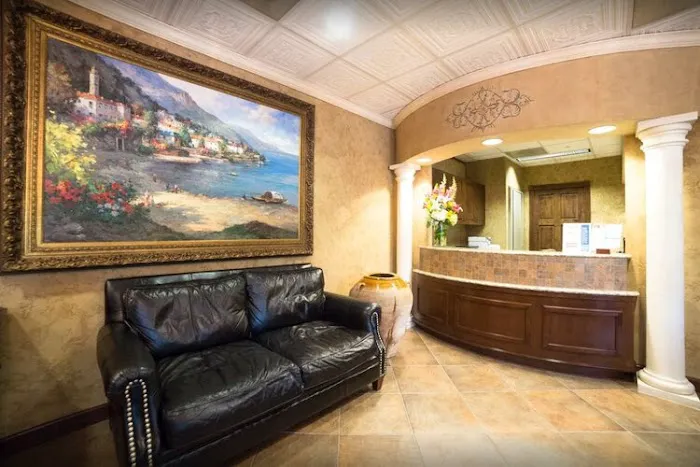 Abby The Esthetician (Tanglewood) Picture 5