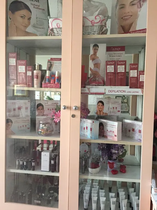 Cosmo Day Spa Picture 8