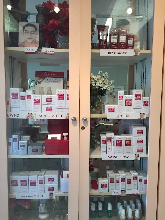 Cosmo Day Spa Picture 7