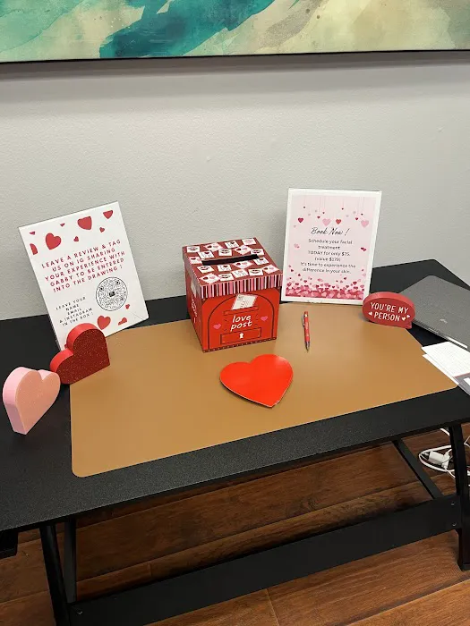 Taylor the Esty Skin Studio Picture 2