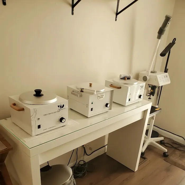 THE FANCY PANTY HUT, LLC Picture 7