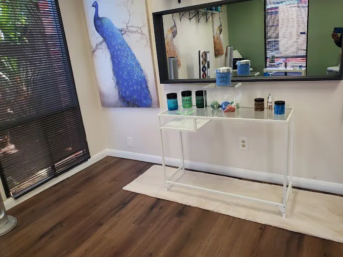 THE FANCY PANTY HUT, LLC Picture 9