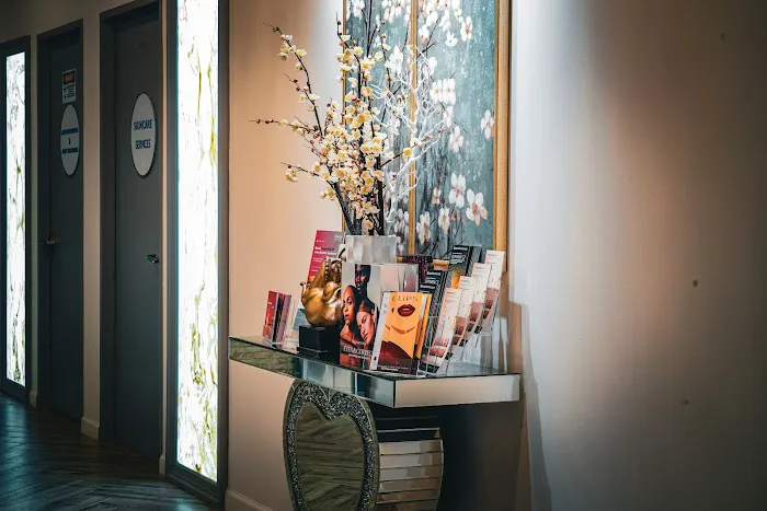 Glow N Slim Aesthetic Picture 1