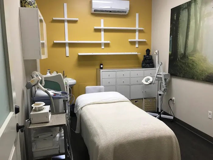 Salma's Advanced Skin and Hair Care Picture 3