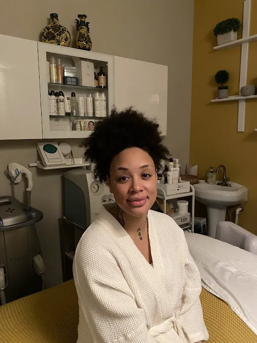 Salma's Advanced Skin and Hair Care Picture 5