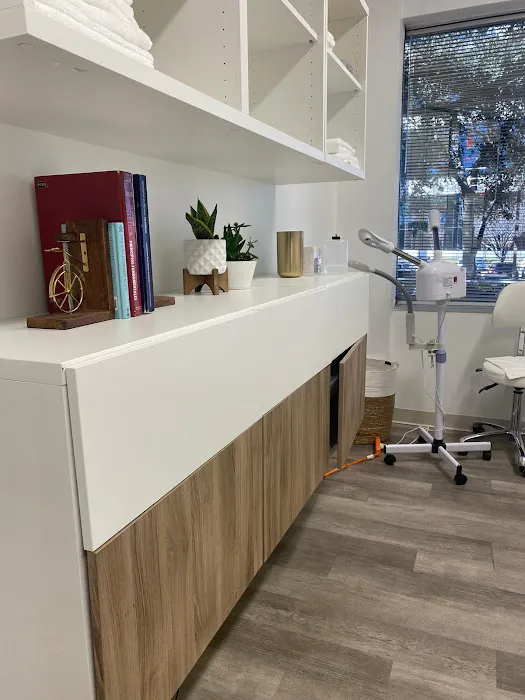 BioAge by Dra. Varinka Picture 2