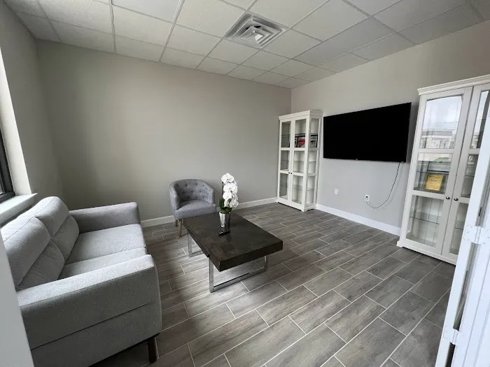 Jade Lady Anti-Aging Picture 9