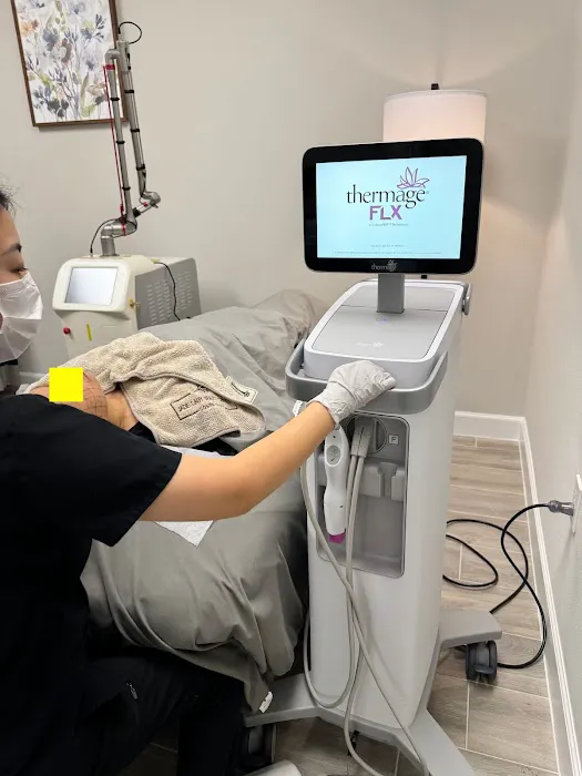 Jade Lady Anti-Aging Picture 1