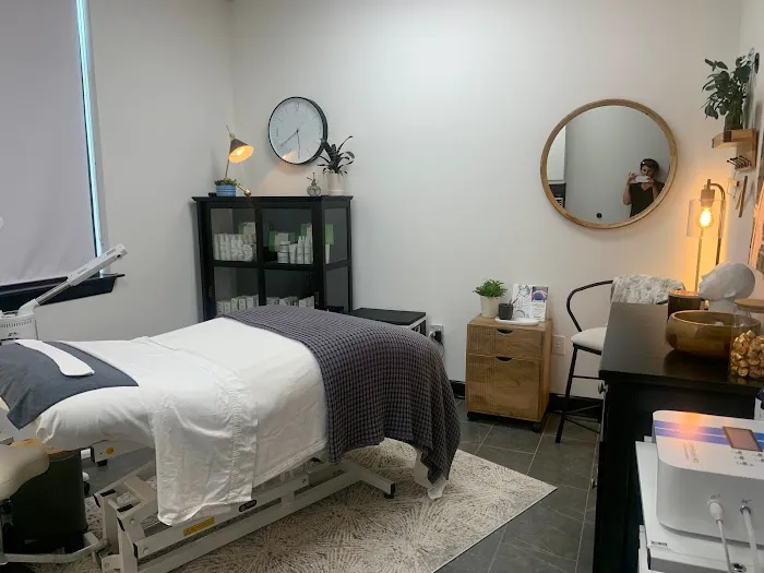 Modern Esthetics Picture 5