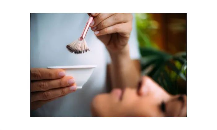 Skin by Randee (Inside Sola Salon Studios) Picture 9