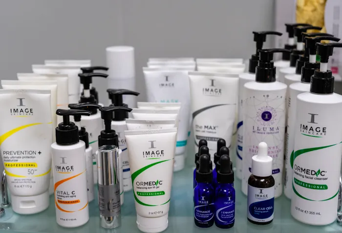 SKIN 101 Medspa - Botox, Fillers & Lasers Picture 9