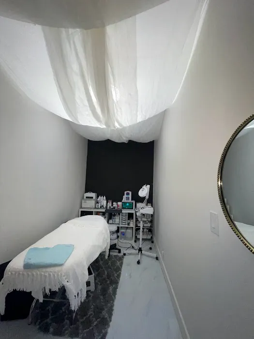 Everything Skin and Beauty Picture 4