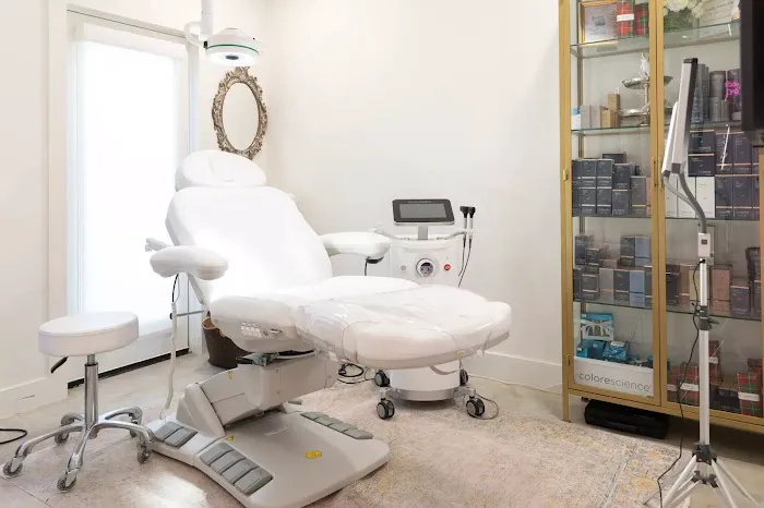 Royal Aesthetics Picture 6