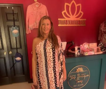 The Tan & Wax Chick Beauty Bar-Esthetician, Facial, Brazilian