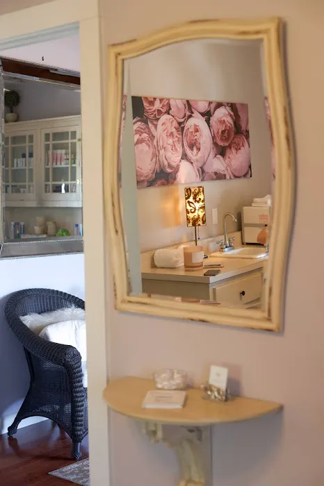 Simply Skin Picture 2