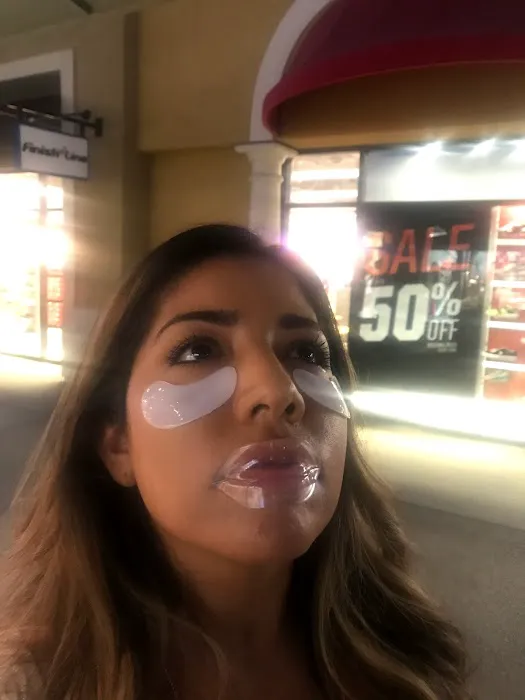 Aviva Day Spa Collagen Mask Plaza Bonita Picture 4