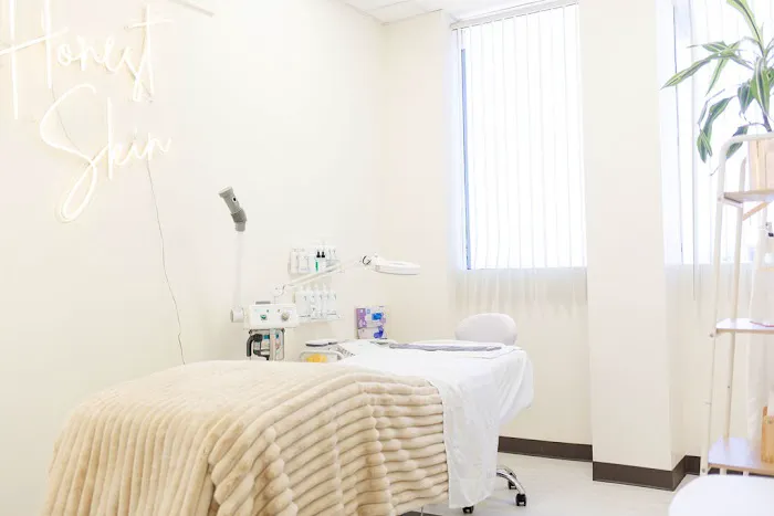 Honest Skin Picture 1