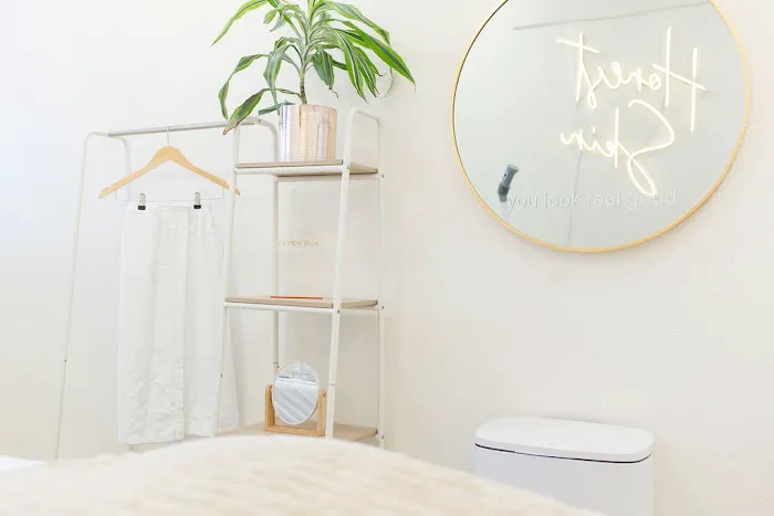 Honest Skin Picture 3