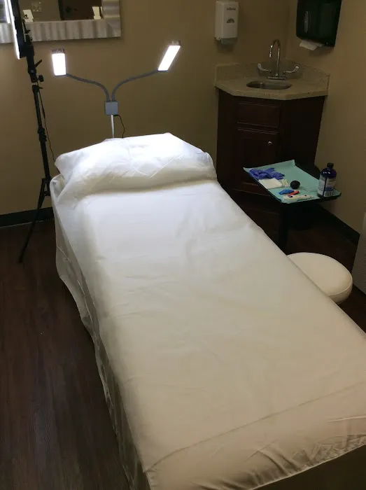 Dermaluxe Skin Studio Picture 6