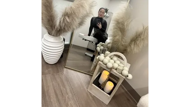 Phure Beauty - Wellness Skin Bar Picture 6