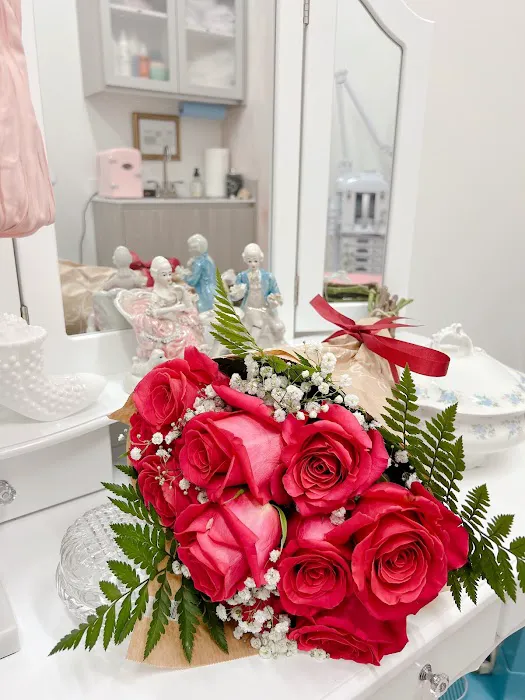 A Pink Parlour Skincare Suite Picture 2