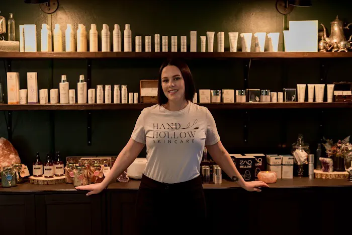 Hand and Hollow Skincare Picture 4