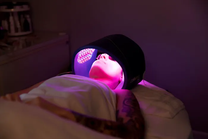 Hand and Hollow Skincare Picture 5