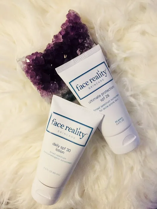 Hand and Hollow Skincare Picture 2