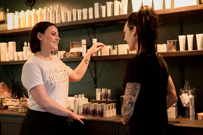 Hand and Hollow Skincare Picture 8