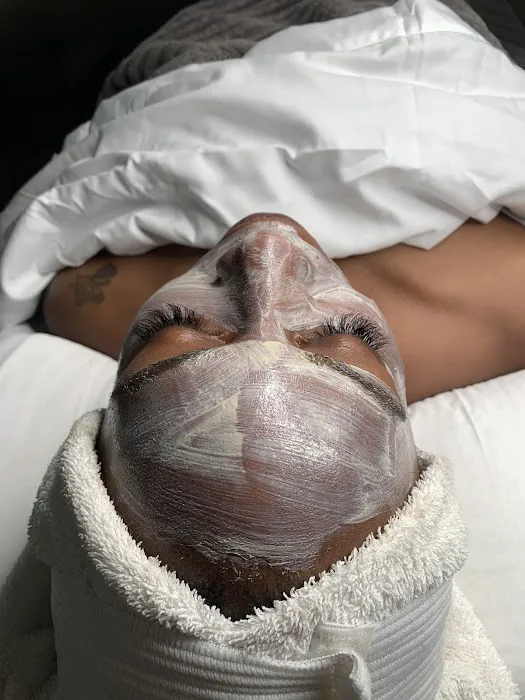 Glow Skintique Picture 9