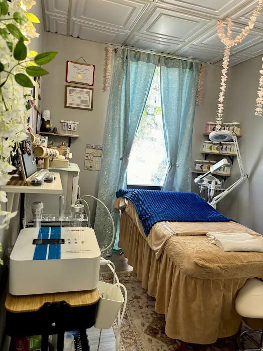 Dora Amora Skincare Picture 7