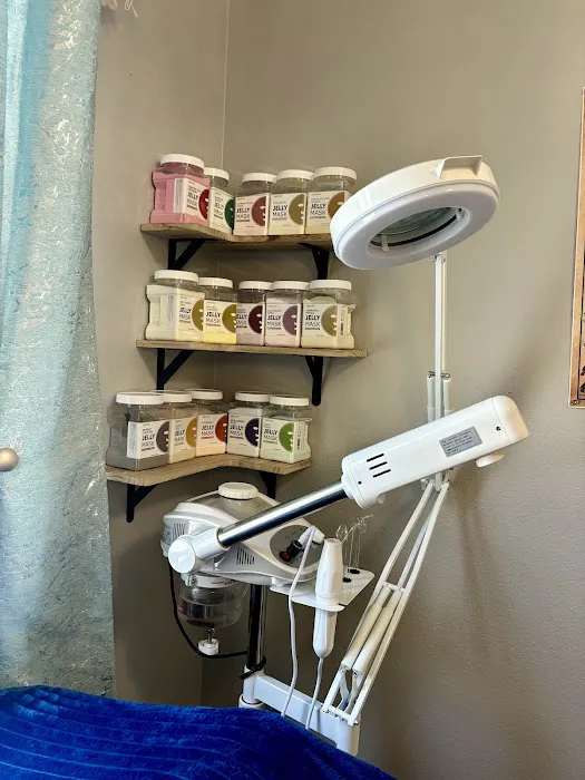 Dora Amora Skincare Picture 10