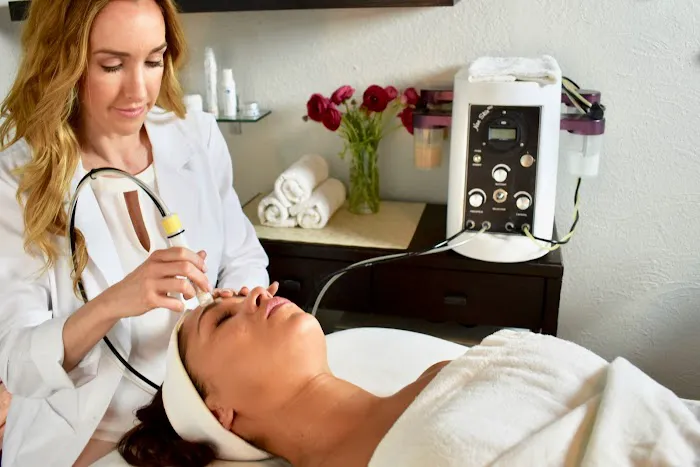 Jezebelle Skin Solutions Picture 4