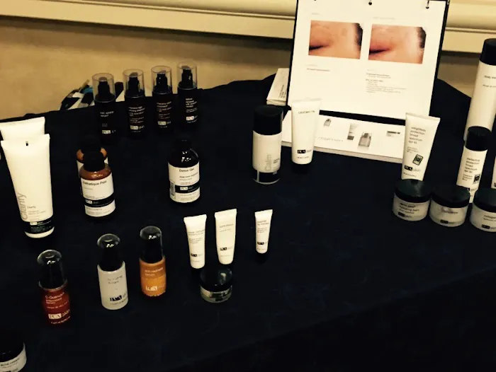 Fancy Me Beautique Picture 3