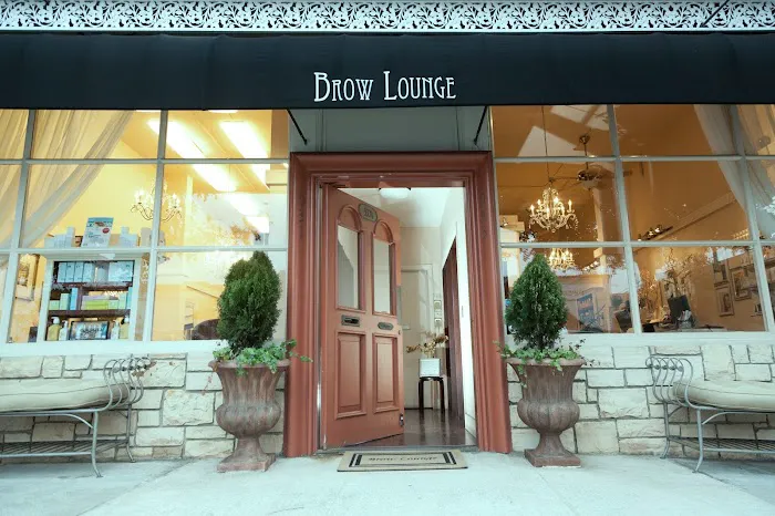 Brow Lounge Picture 3