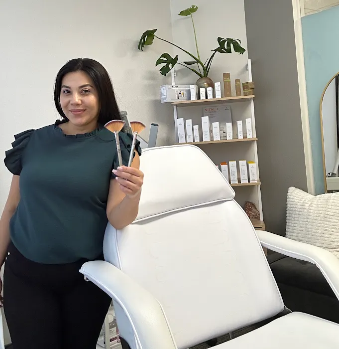 Desthetician Skincare Picture 5