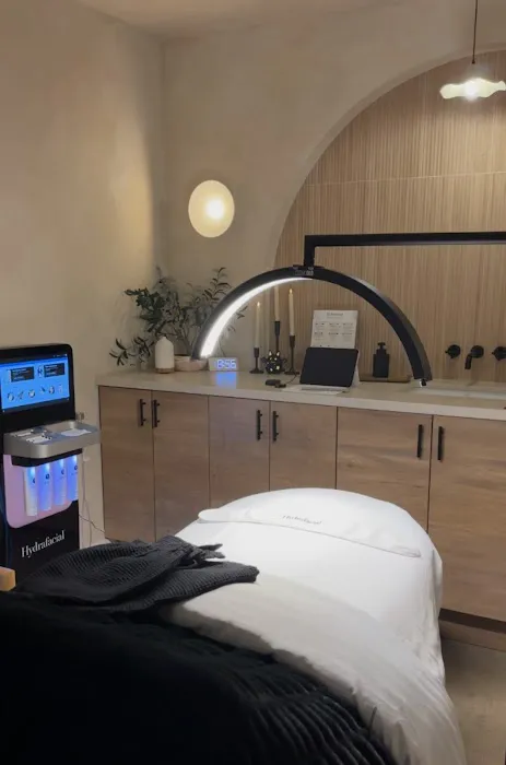 As You Are Facial Studio Picture 1