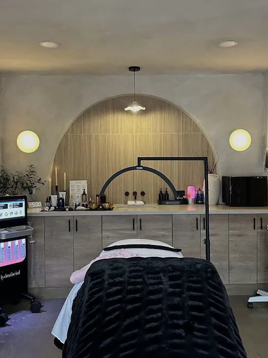 As You Are Facial Studio Picture 4