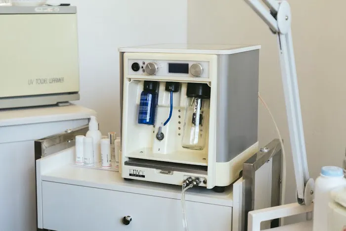 Glowing Esthetics by Alexandra Picture 3