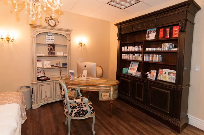 Skin & Brows by Tina Picture 2