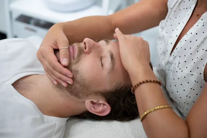 Bare & Bee Esthetics Picture 6