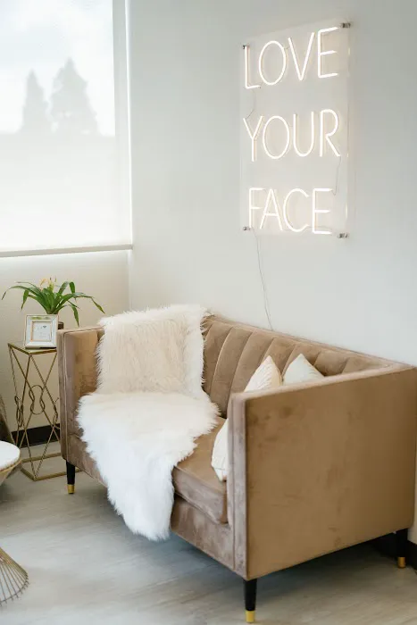 Honest Skin Picture 6