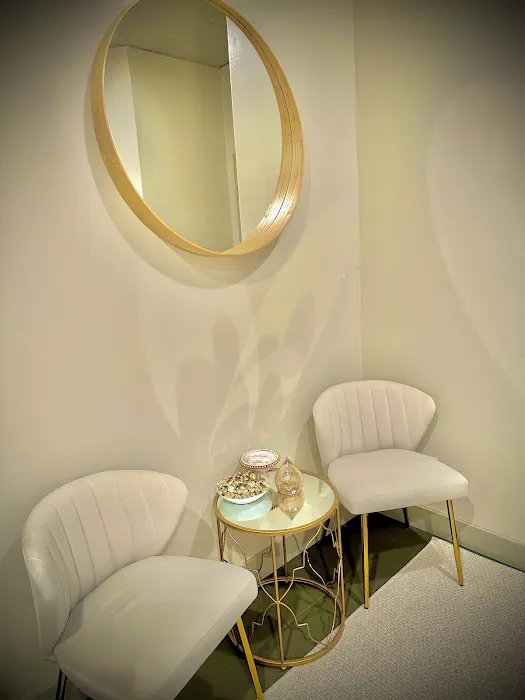 JLuxe Skin Picture 3