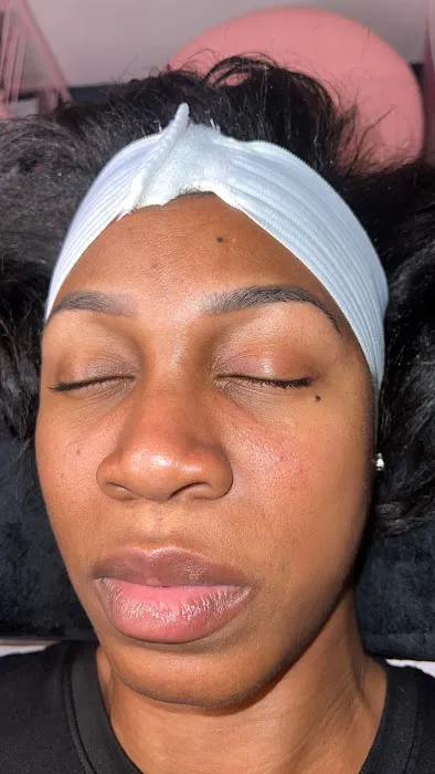 Her beauty studio Picture 8