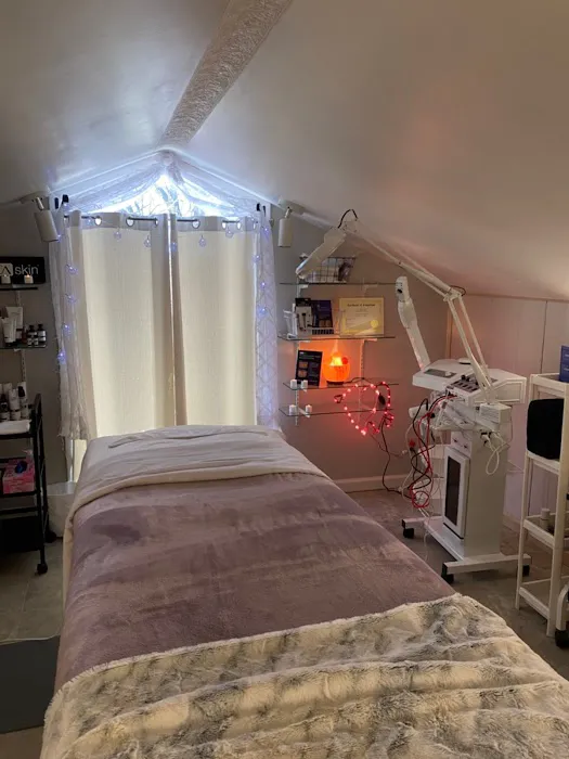 Blushing Esthetics Picture 9