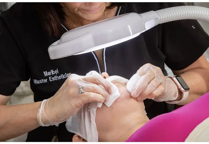 Natural Glowing Skin Picture 2