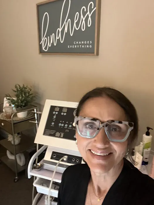 Natural Glowing Skin Picture 1