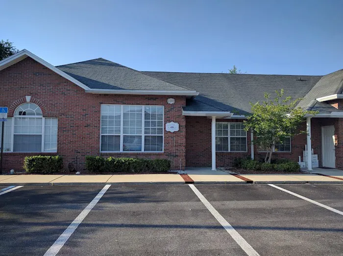 Skin and Glam Picture 10