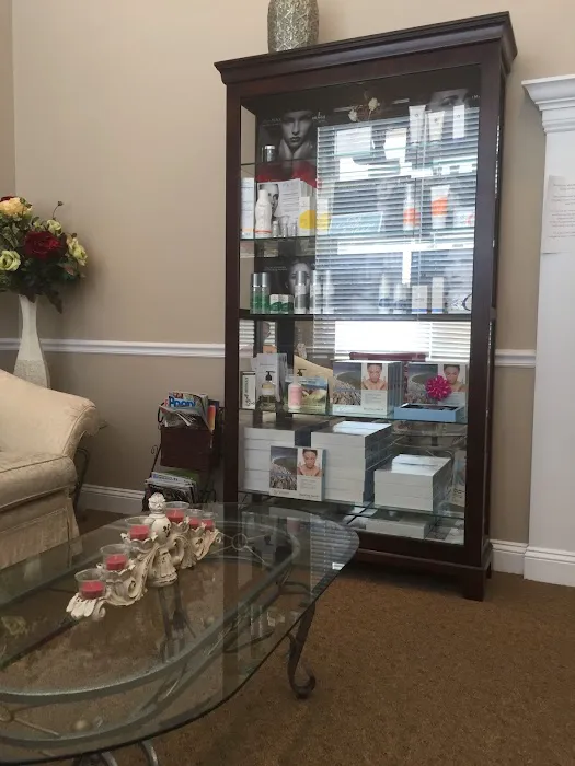 Skin and Glam Picture 2